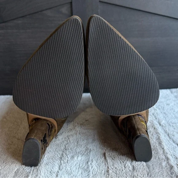 Donald J Pliner Women's Vantisp Kid Suede Boot Khaki Size 9.5 - Picture 7 of 16